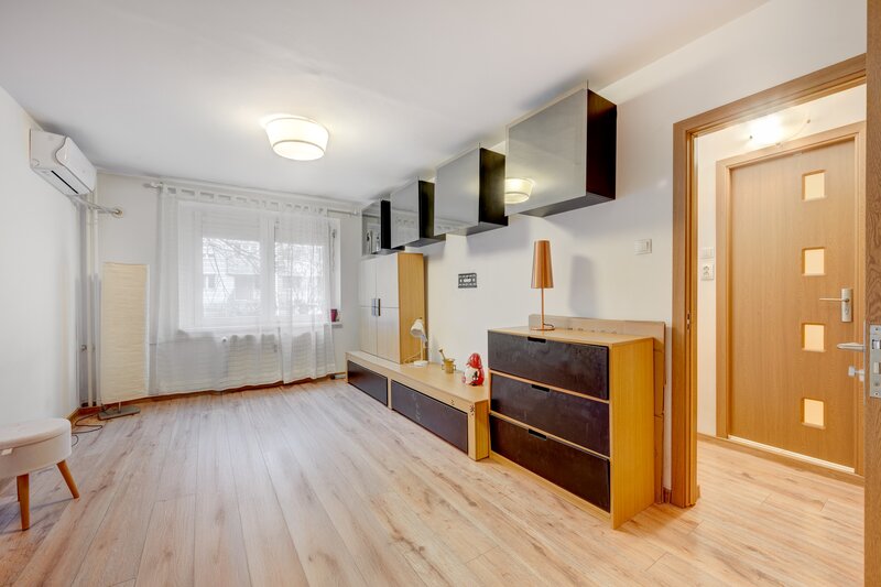 Baba Novac, Piata Alba Iulia, Decebal.