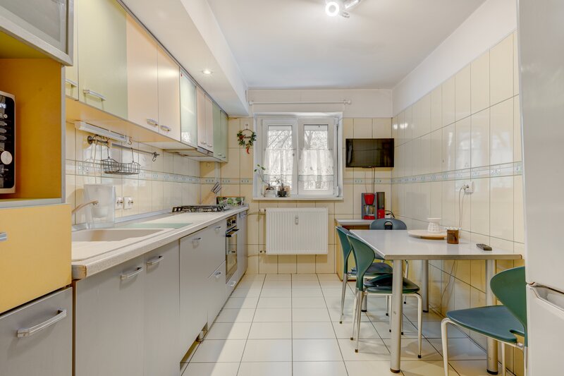 Baba Novac, Piata Alba Iulia, Decebal.