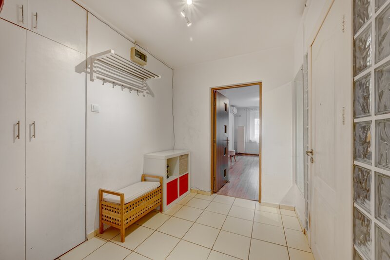 Baba Novac, Piata Alba Iulia, Decebal.